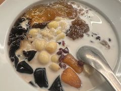 -RUXU入续糖水铺与包(卓悦中心店)
