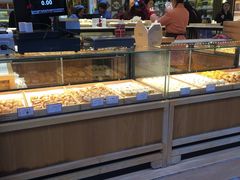 面包甜点陈列柜-采芝斋(延安路店)