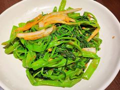 -大头虾越式风味餐厅(光明广场店)