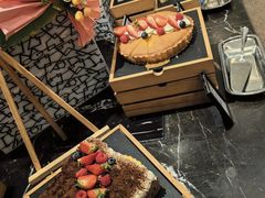 -广州万富希尔顿酒店·感趣自助餐厅·金秋蟹宴生蚝海鲜刺身