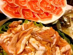 -鲜入围煮花胶鸡海鲜火锅