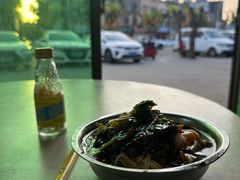 -灵山卢梅燕粉店