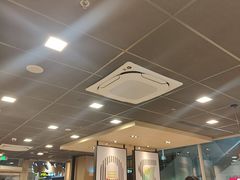 -麦当劳(轻轨曹杨路店)