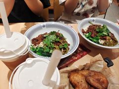 -遇见小面(东方宝泰店)