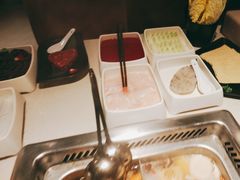 -海底捞火锅鲜切牛肉主题店(长寿路店)