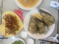 -覃记海鲜美食餐厅