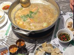 -禄婶鸡煲·打边炉