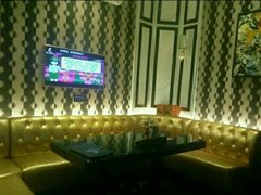 -皇马纯KTV·量贩·聚会(民治店)