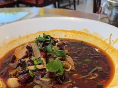 -川流不息·地道川菜·小龙虾(松东路店)