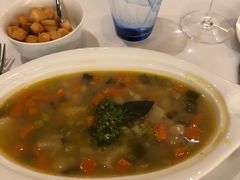 -卡佩罗意大利餐厅及酒吧Al Cappello Trattoria