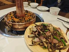 -乡土特色.冷锅鱼.牦牛肉汤锅