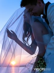 -雪中彩影婚纱摄影·微光艺术中心