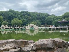 -灵岩山风景区