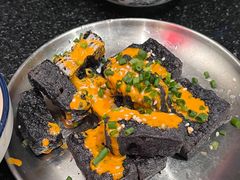 -何妹湿辣牛肉·粤式烧烤砂煲(桂雅路店)