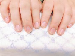 -吉吉靓甲美睫
