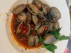 -肥肥虾庄·金牌油焖大虾(汉口城市广场店)