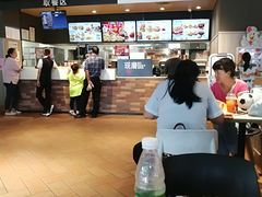 -肯德基(珠峰店)