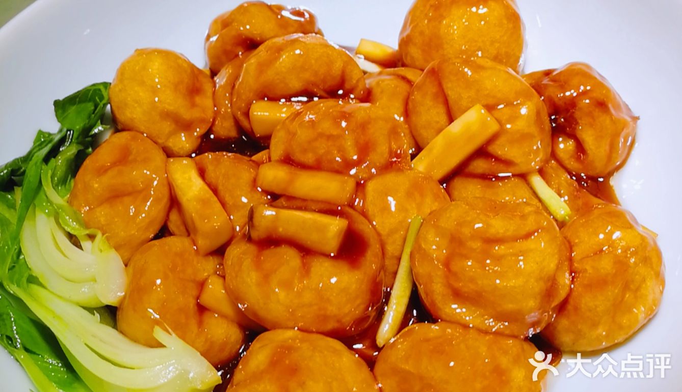 浓油赤酱的肉肉最棒了👍🥙