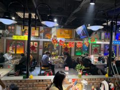 -马路牙子烧烤音乐酒馆(望京店)