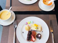-大中华希尔顿酒店-念自助餐·嗨啤·小龙虾