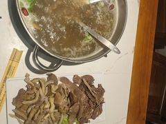 -乡土黄·鲜牛肉火锅·小龙虾(兴业街店)