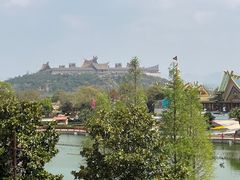 -七彩云南欢乐世界