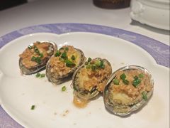 蒜蓉粉丝蒸十头鲍鱼-在前门·烤鸭北京菜(五月花广场店)