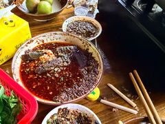 -苗侗地道红酸.酸汤鱼·酸汤牛肉
