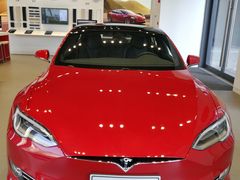 -TESLA 特斯拉(上海太古汇体验店)
