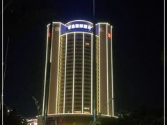 -深圳君逸国际酒店(龙岗横岗塘坑地铁站店)