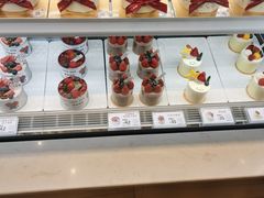 -花花卷卷·鲜食蛋糕(静安久光百货店)