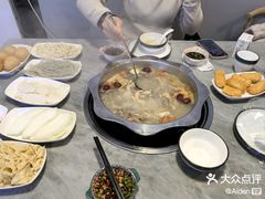 -光头药膳鸡(莱茵小镇店)