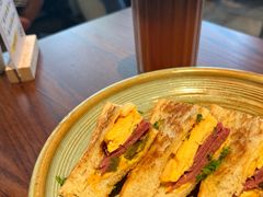 香辣牛肉热烤三明治-blend咖啡部落(卓悦中心店)