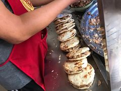 -老潼关港口肉夹馍(秦东店)