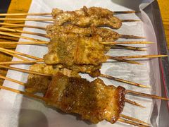 -霸气大叔干锅鸭头·龙虾烧烤·川菜·赛事直播(三里屯店)