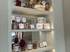 -VERIE BAKEHOUSE