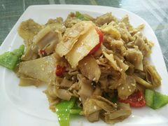 -天天向上素食餐厅(五台山店)