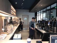 -瑞幸咖啡(巴黎春天陕西路店)
