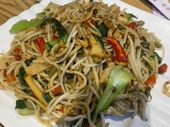 桂林特色炒米粉-牛八宝桂林米粉(八里庄店)