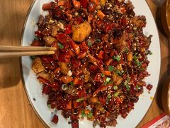 -先启半步颠小酒馆(周浦万达店)