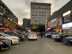 -天乐广场(食多滋美食城店)
