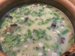 -粤盛海鲜平价店(洛溪食街店)