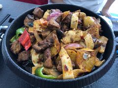 -撒拉人家.酸菜牦牛肉火锅