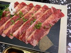 经典瘦牛-黑牛の場烤肉(摩天活力城店)