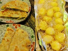 阿拉善驼肉馅饼-格日勒阿妈蒙古厨房(大召店)