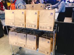 -luckincoffee瑞幸咖啡(香港名店街店)