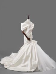 -拉瑞娜LaReine婚纱礼服高级定制