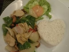 -Old House Restaurant