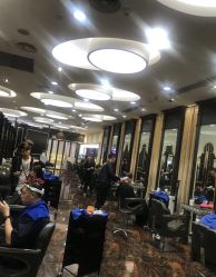 点击看大图 -八佰伴8008星级形象店
