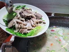 -茸梅路右拐龙虾-农家菜(松江店)
